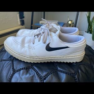 Nike SB Zoom Janoski Skateboarding Shoe